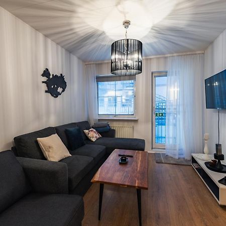 אקורירי Hafnarstraeti 100, Downtown Apartment מראה חיצוני תמונה
