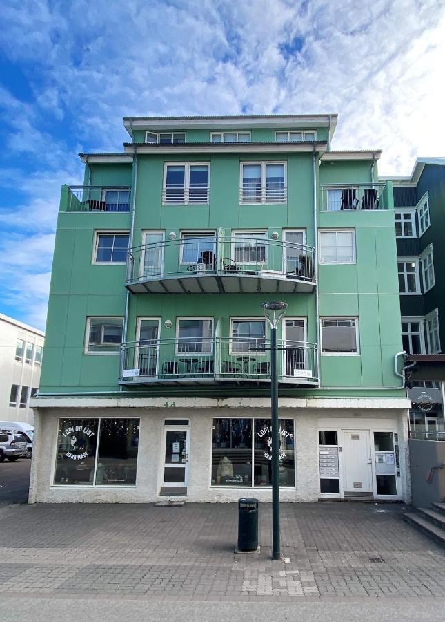 אקורירי Hafnarstraeti 100, Downtown Apartment מראה חיצוני תמונה