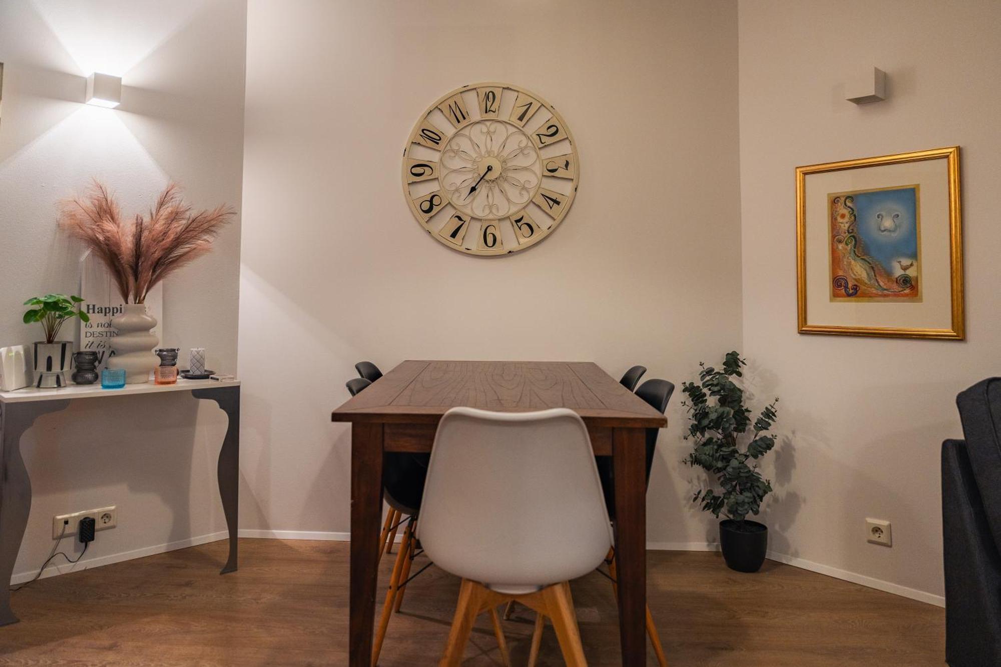 אקורירי Hafnarstraeti 100, Downtown Apartment מראה חיצוני תמונה