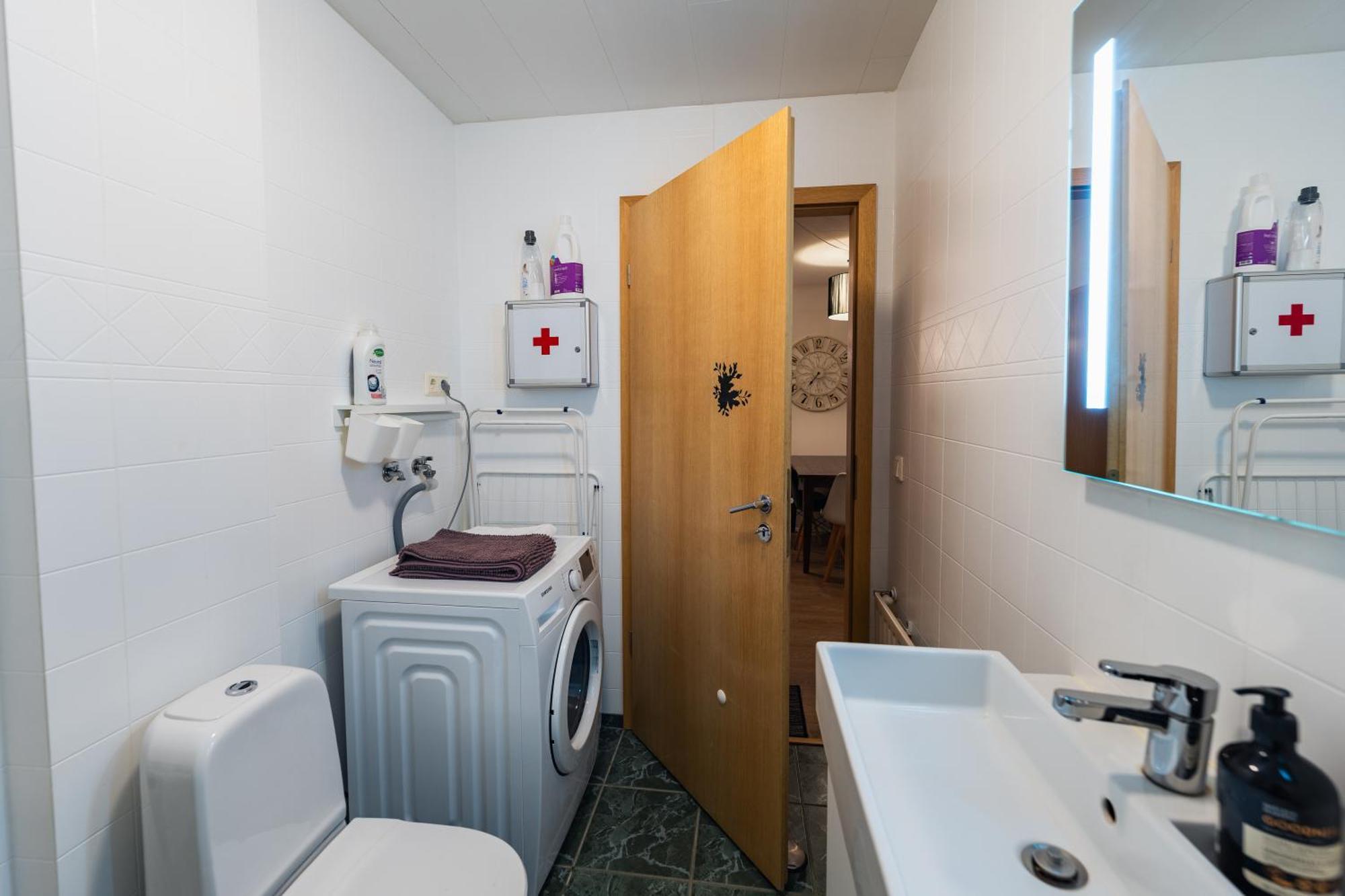 אקורירי Hafnarstraeti 100, Downtown Apartment מראה חיצוני תמונה